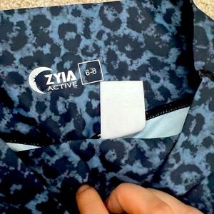 Zyia leggings